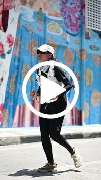 BIB:  <button type="button" onclick="openModal(28390372)" class="btn btn-primary btn-sm float-right" data-toggle="modal" data-target=".modal-high-quality">
                <i class="fa fa-download"></i> Download
                </button>